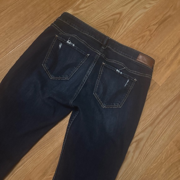 Hollister Low Rise Jeans - Picture 5 of 5